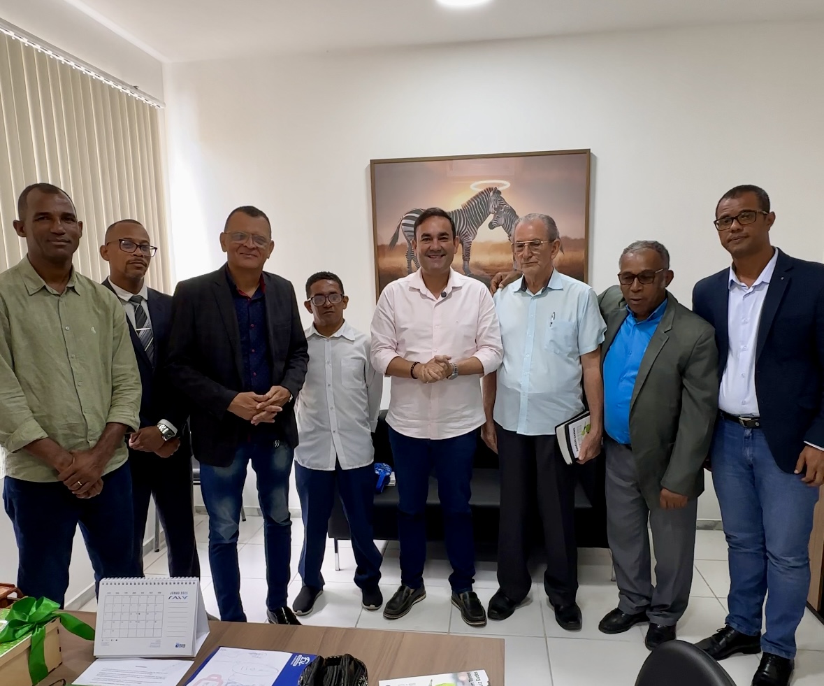 Prefeito Gustavo Carmo recebe pastores em ato profético e reforça convite para a Marcha para Jesus